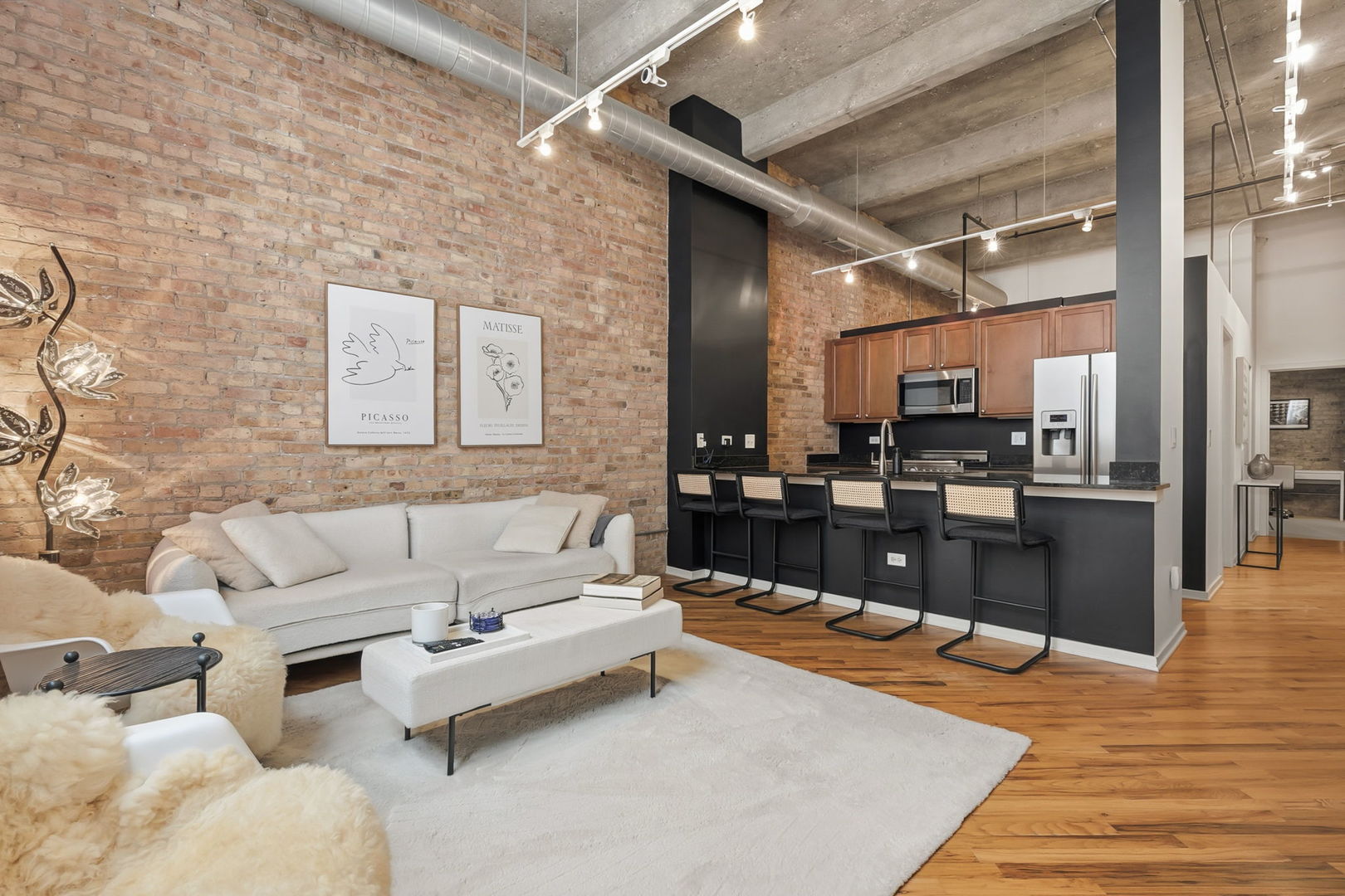 1735 N Paulina Street 204