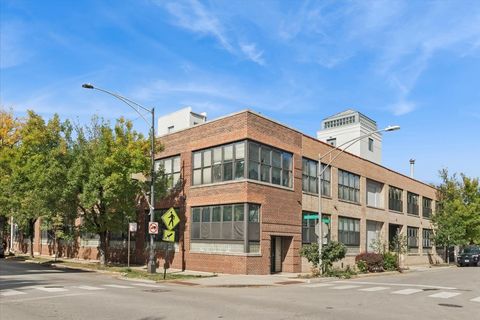 2804 N LAKEWOOD Avenue 103 Chicago IL 60657