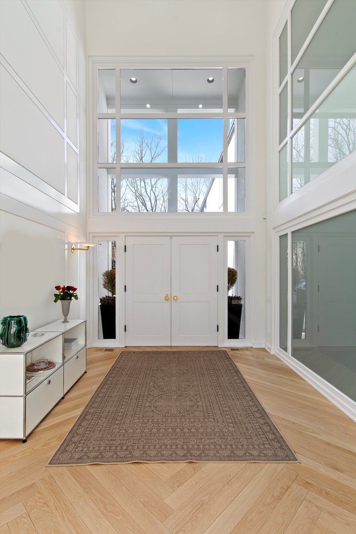 732 Bronson Lane