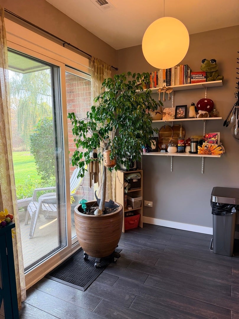 2S405 Emerald Green Drive C
