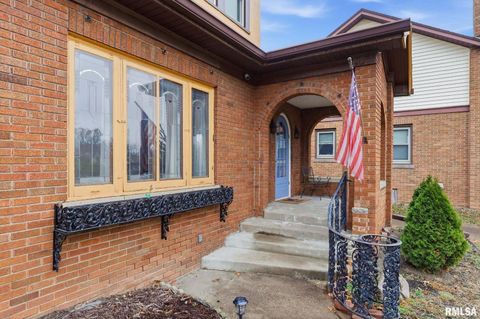 Tiny photo for 2911 21ST Avenue, Rock Island, IL 61201 (MLS # QC4269848)