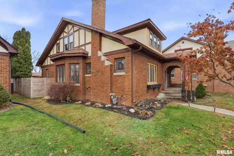 Tiny photo for 2911 21ST Avenue, Rock Island, IL 61201 (MLS # QC4269848)