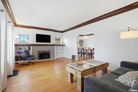 Tiny photo for 2911 21ST Avenue, Rock Island, IL 61201 (MLS # QC4269848)