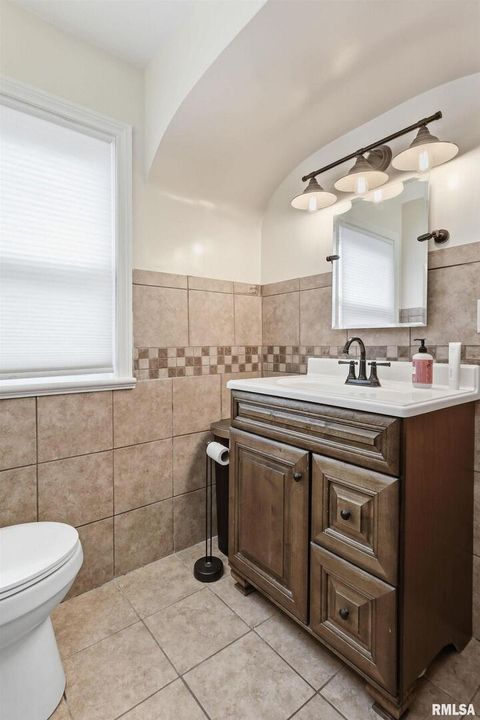 Tiny photo for 2911 21ST Avenue, Rock Island, IL 61201 (MLS # QC4269848)