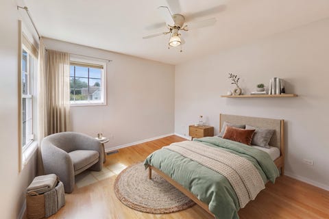 Tiny photo for 60 W 20th Street, Lombard, IL 60148 (MLS # 12728159)