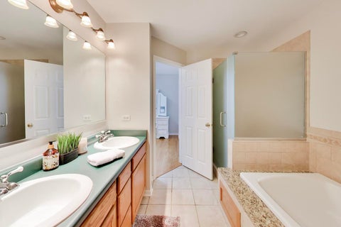 Tiny photo for 60 W 20th Street, Lombard, IL 60148 (MLS # 12728159)