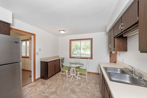 Tiny photo for 312 E 5th Street, Minonk, IL 61760 (MLS # 12623836)