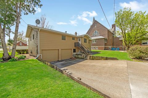 Tiny photo for 312 E 5th Street, Minonk, IL 61760 (MLS # 12623836)