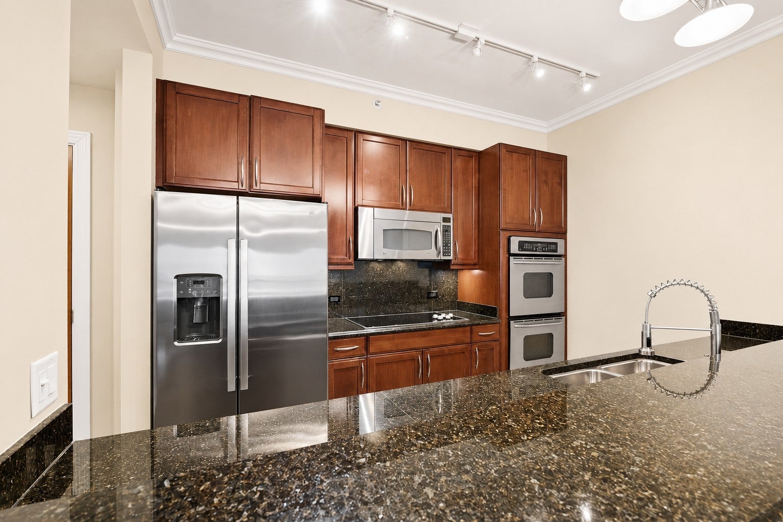 1235 S Prairie Avenue 1303