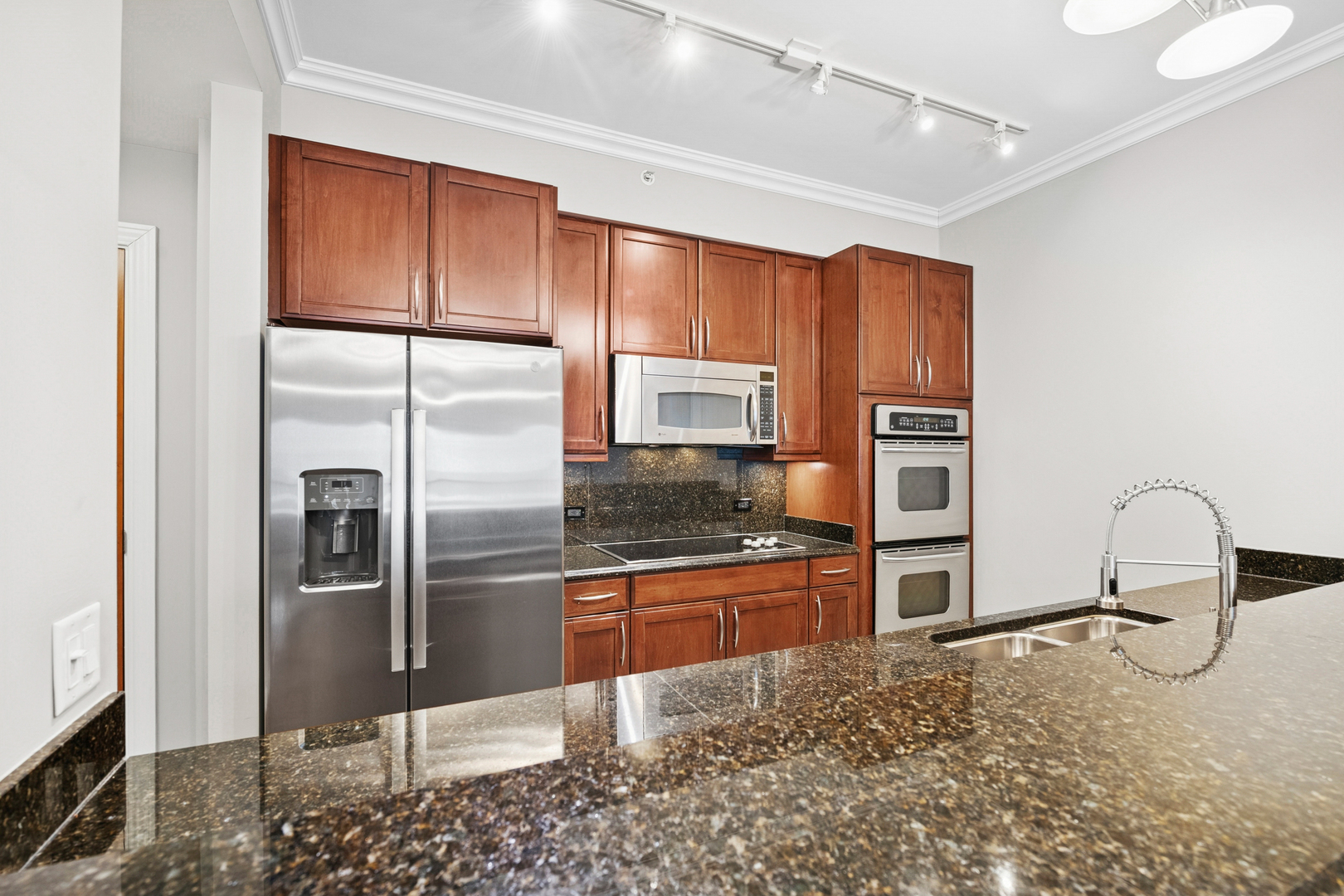 1235 S Prairie Avenue 1303