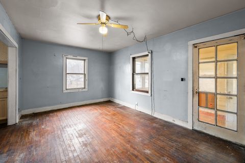 Tiny photo for 209 S Thornwood Avenue, Davenport, IA 52802 (MLS # 12604841)