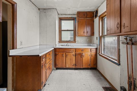 Tiny photo for 209 S Thornwood Avenue, Davenport, IA 52802 (MLS # 12604841)