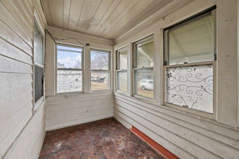 Tiny photo for 209 S Thornwood Avenue, Davenport, IA 52802 (MLS # 12604841)