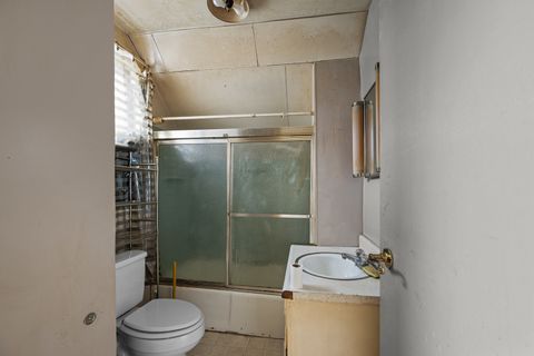 Tiny photo for 209 S Thornwood Avenue, Davenport, IA 52802 (MLS # 12604841)