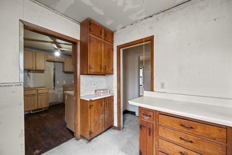 Tiny photo for 209 S Thornwood Avenue, Davenport, IA 52802 (MLS # 12604841)