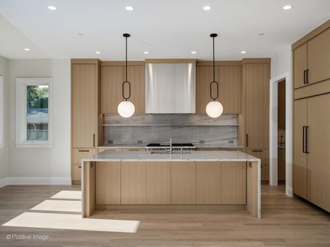 Tiny photo for 1917 Washington Avenue, Wilmette, IL 60091 (MLS # 12505826)