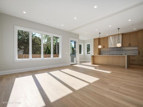 Tiny photo for 1917 Washington Avenue, Wilmette, IL 60091 (MLS # 12505826)