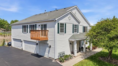 Photo of 729 Fieldcrest Drive #C, South Elgin, IL 60177 (MLS # 12652191)