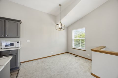 Tiny photo for 729 Fieldcrest Drive #C, South Elgin, IL 60177 (MLS # 12652191)