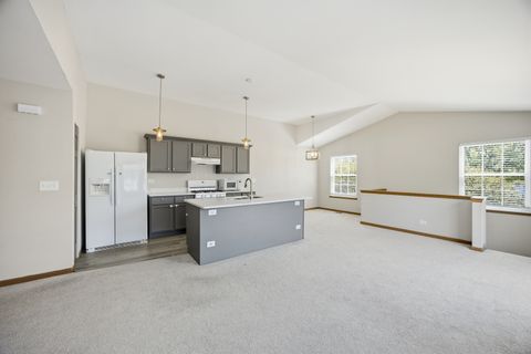 Tiny photo for 729 Fieldcrest Drive #C, South Elgin, IL 60177 (MLS # 12652191)
