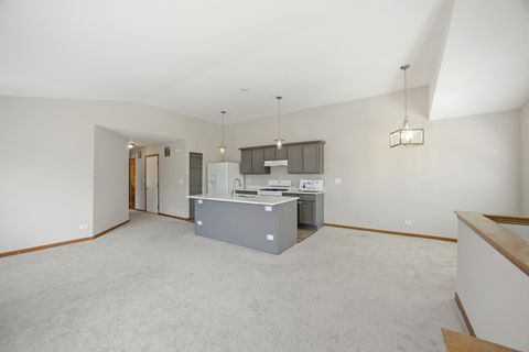Tiny photo for 729 Fieldcrest Drive #C, South Elgin, IL 60177 (MLS # 12652191)