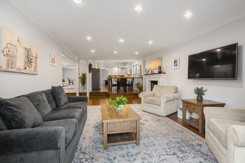 Tiny photo for 504 LOIS Court, Mount Prospect, IL 60056 (MLS # 12686673)