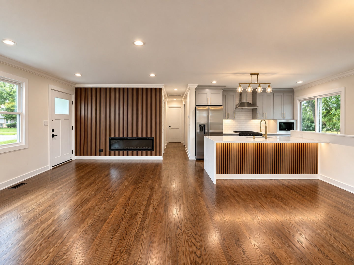 1214 N Crabtree Lane