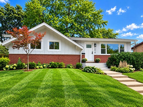 Photo of 1214 N Crabtree Lane, Mount Prospect, IL 60056 (MLS # 12738382)