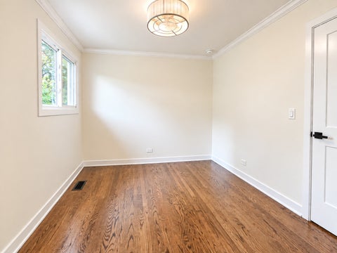 Tiny photo for 1214 N Crabtree Lane, Mount Prospect, IL 60056 (MLS # 12738382)