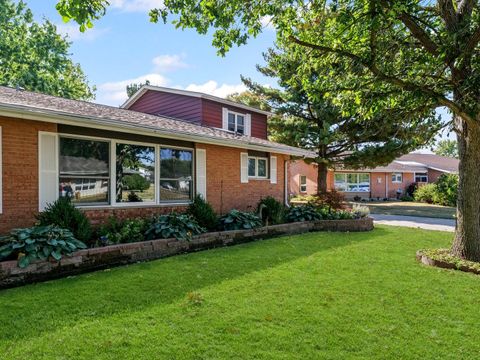 Tiny photo for 1622/1624 GOLFVIEW Circle #1, Rantoul, IL 61866 (MLS # 12458131)