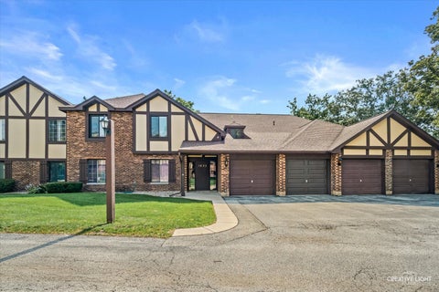 Photo of 1623 SALISBURY Court #C, Wheaton, IL 60187 (MLS # 12768295)