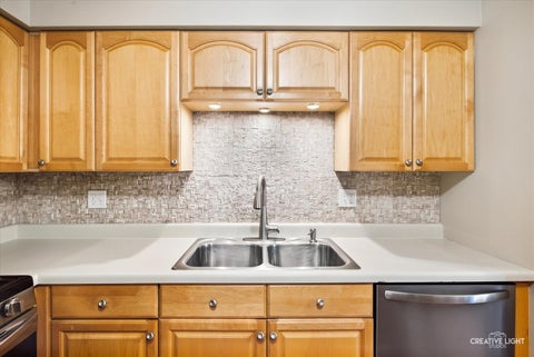 Tiny photo for 1623 SALISBURY Court #C, Wheaton, IL 60187 (MLS # 12768295)