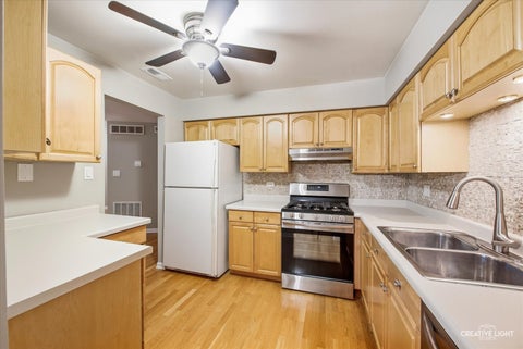 Tiny photo for 1623 SALISBURY Court #C, Wheaton, IL 60187 (MLS # 12768295)