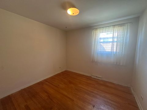 Tiny photo for 930 E 161 Place, South Holland, IL 60473 (MLS # 12389588)