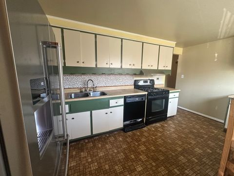 Tiny photo for 930 E 161 Place, South Holland, IL 60473 (MLS # 12389588)