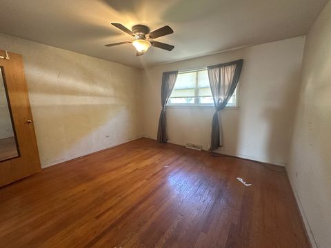 Tiny photo for 930 E 161 Place, South Holland, IL 60473 (MLS # 12389588)