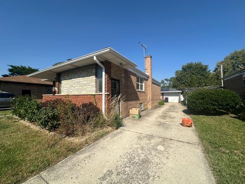 Photo of 930 E 161 Place, South Holland, IL 60473 (MLS # 12389588)