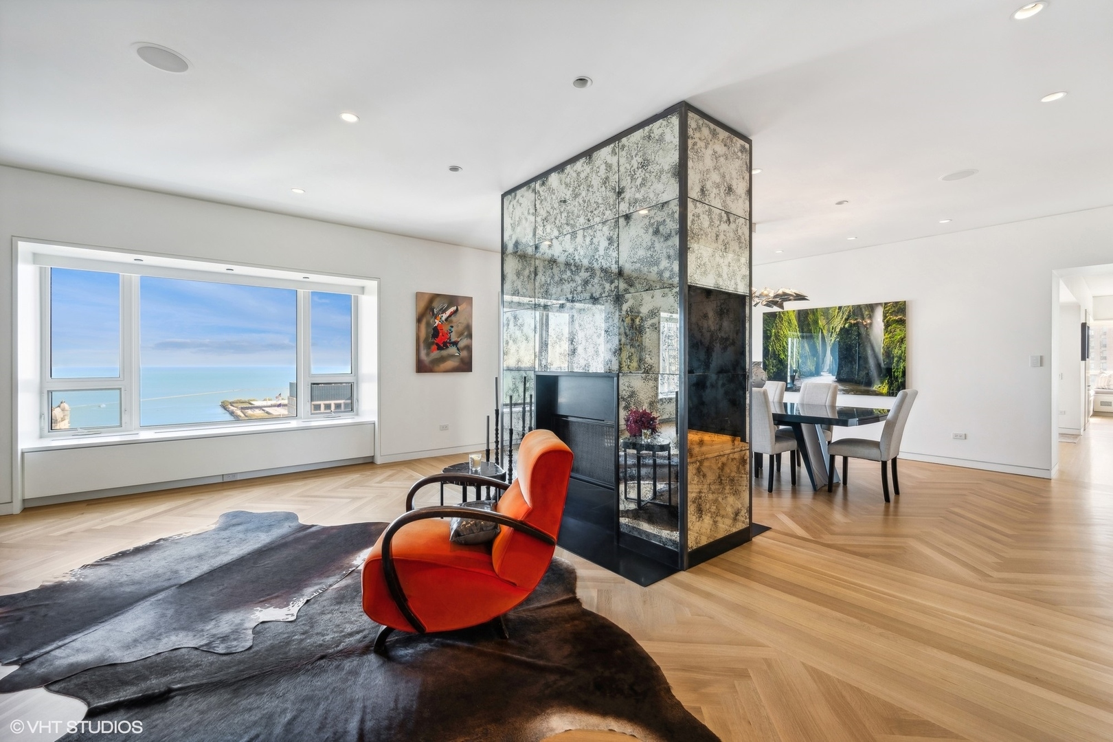 800 N Michigan Avenue 4001