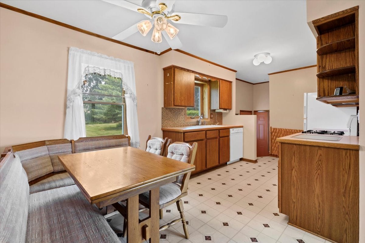 23W566 Bryn Mawr Avenue