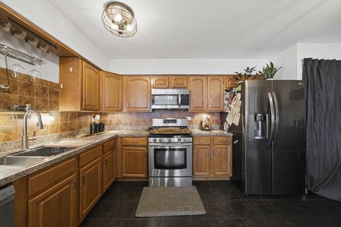 Tiny photo for 10437 Natoma Avenue #11, Chicago Ridge, IL 60415 (MLS # 12623994)