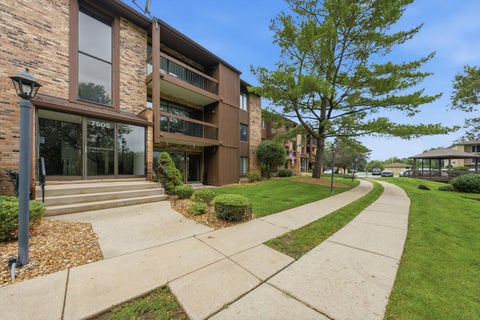 Tiny photo for 7505 175th Street #124, Tinley Park, IL 60477 (MLS # 12766843)
