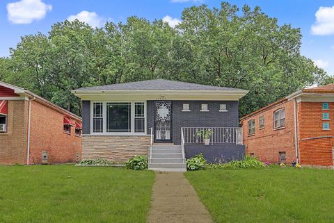 Photo of Chicago, IL 60628 (MLS # 12690482)