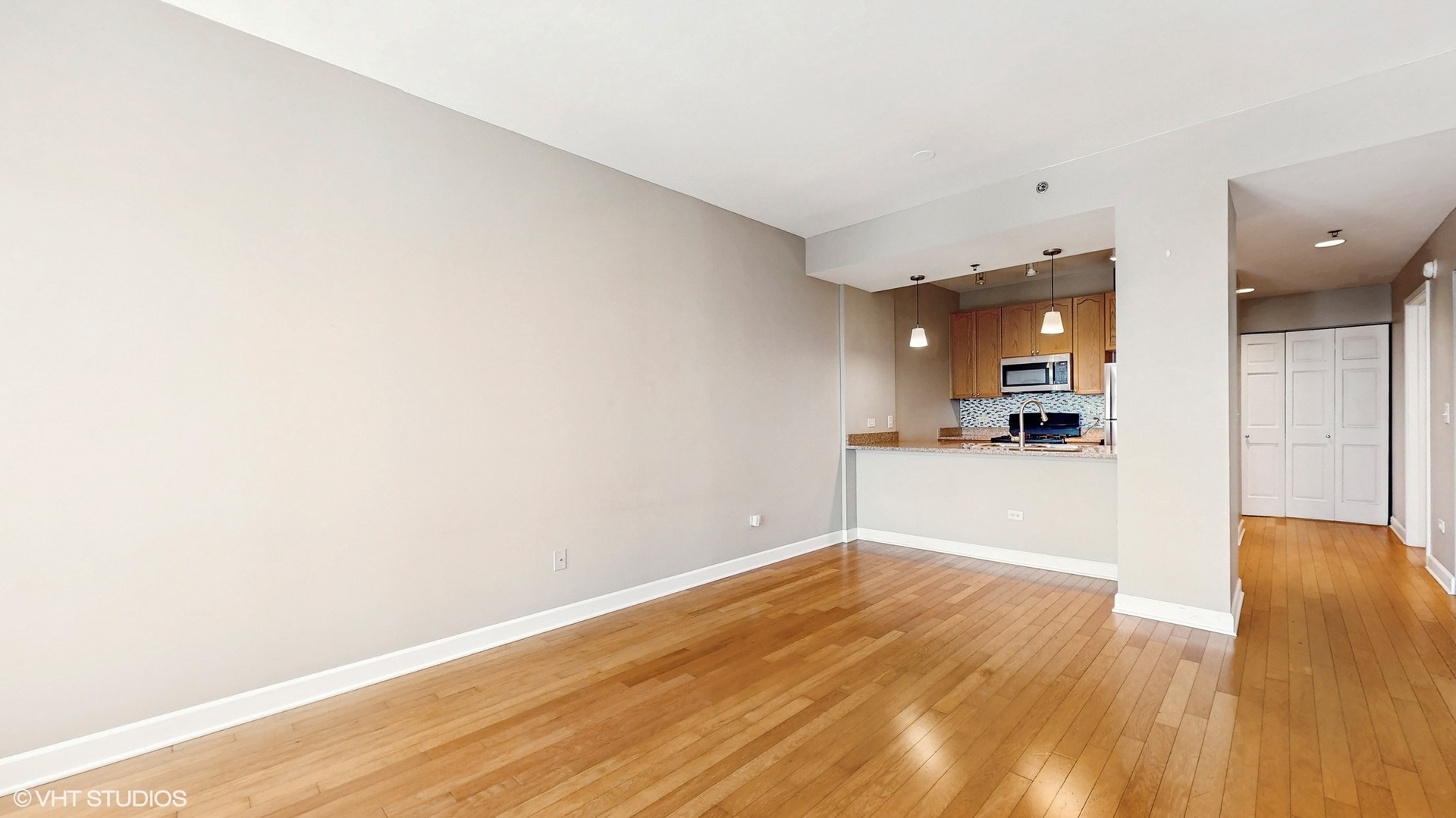 1400 S Michigan Avenue 2101