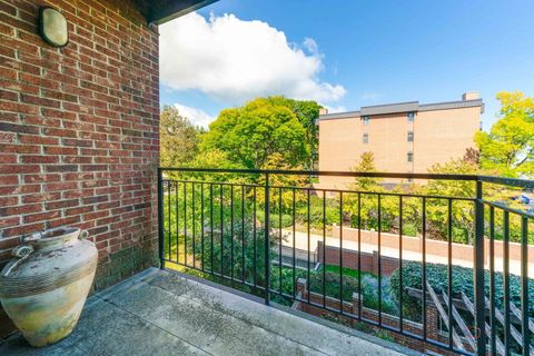 Tiny photo for 1633 2nd Street #302, Highland Park, IL 60035 (MLS # 12483607)