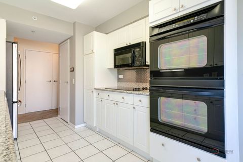 Tiny photo for 1633 2nd Street #302, Highland Park, IL 60035 (MLS # 12483607)