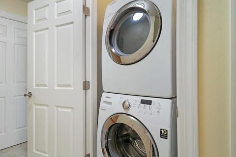 Tiny photo for 4549 N central Avenue #8, Chicago, IL 60630 (MLS # 12586709)
