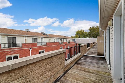 Tiny photo for 4549 N central Avenue #8, Chicago, IL 60630 (MLS # 12586709)