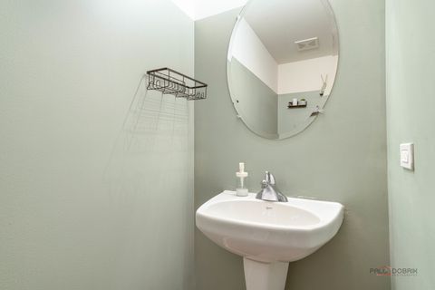 Tiny photo for 422 Shadow Creek Drive, Vernon Hills, IL 60061 (MLS # 12472074)