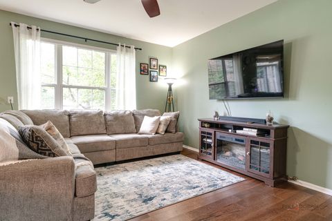 Tiny photo for 422 Shadow Creek Drive, Vernon Hills, IL 60061 (MLS # 12472074)