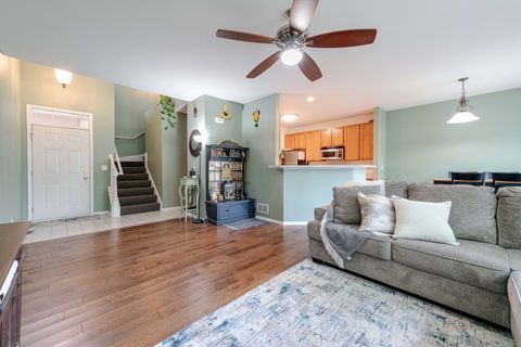 Tiny photo for 422 Shadow Creek Drive, Vernon Hills, IL 60061 (MLS # 12472074)